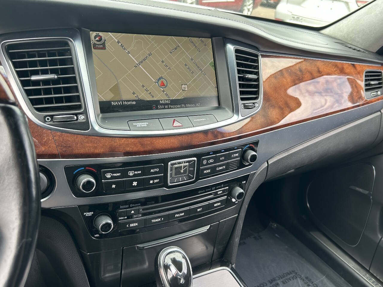 Used 2015 Hyundai Equus Signature RWD image 29
