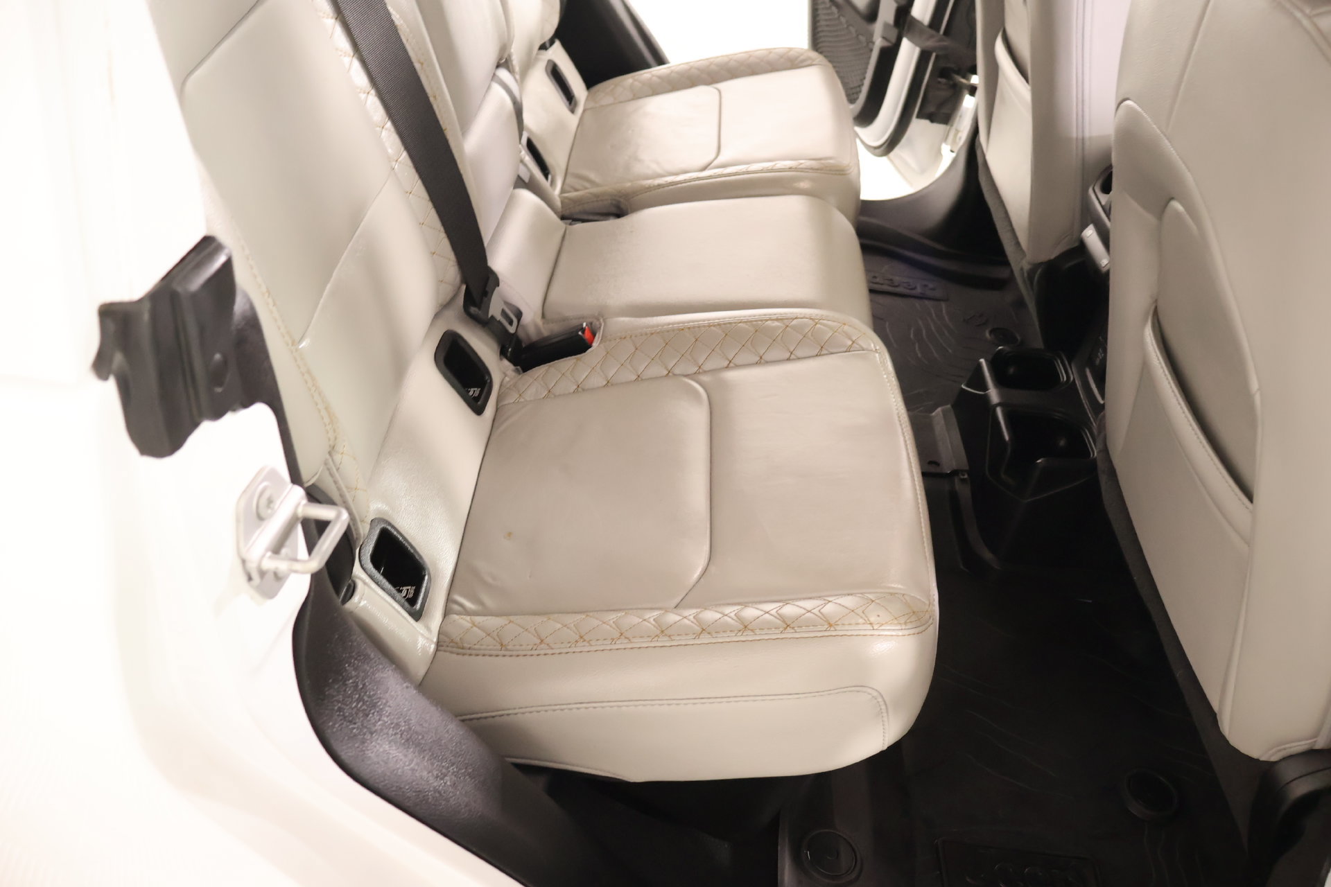 Used 2023 Jeep Gladiator Overland AWD/4WD image 15