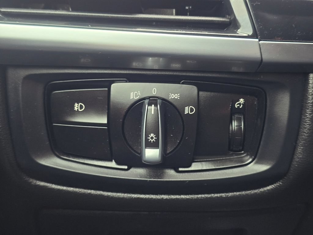 Used 2017 BMW X5 xDrive40e AWD/4WD image 28