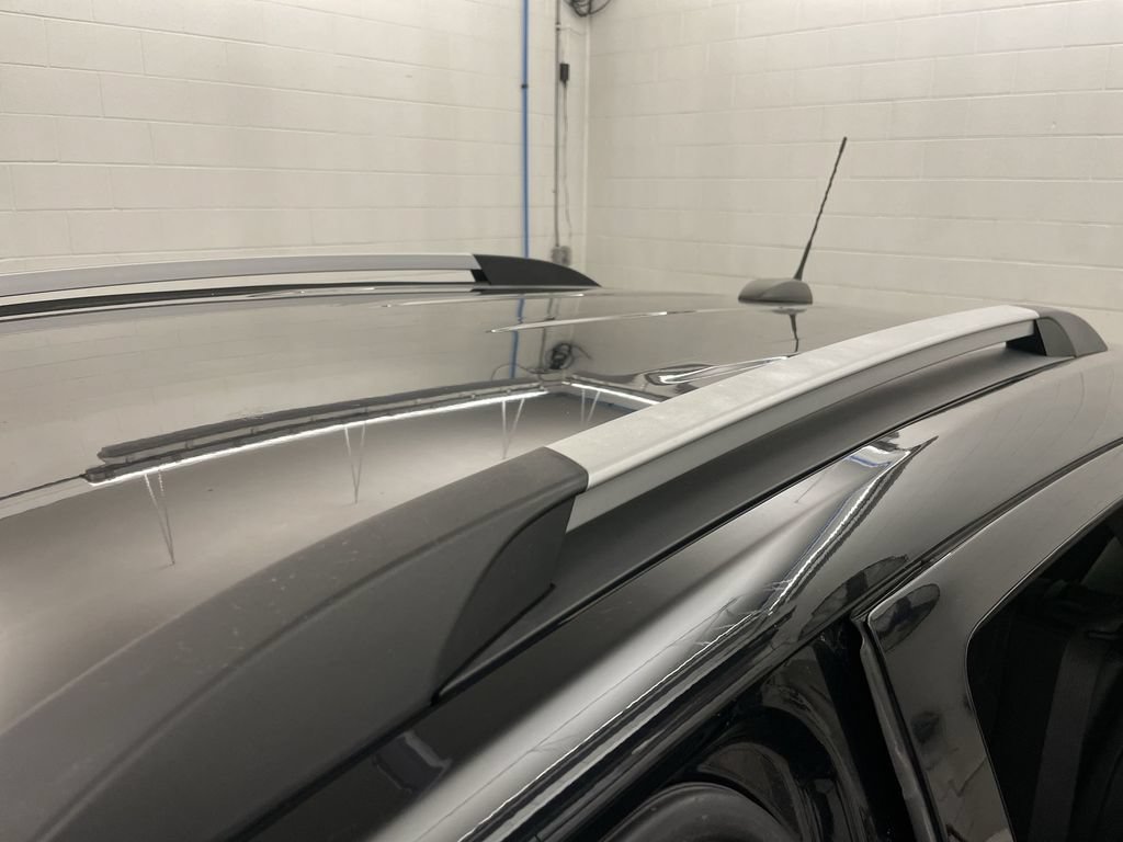 Used 2019 Chevrolet Trax LT w/ LT Convenience Package AWD/4WD image 28