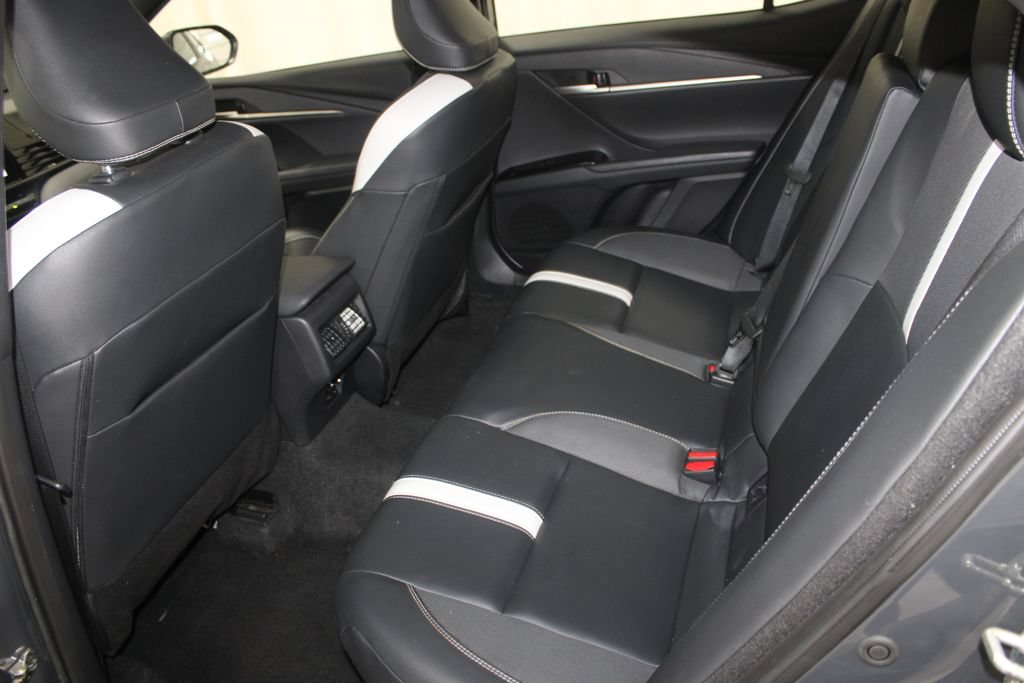 Used 2025 Toyota Camry SE FWD image 17