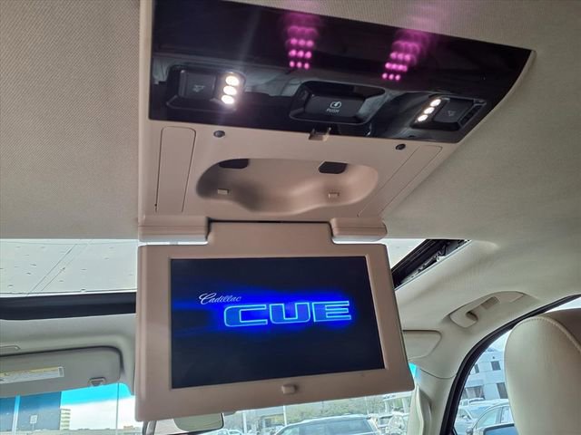 Used 2018 Cadillac Escalade ESV Premium Luxury image 10