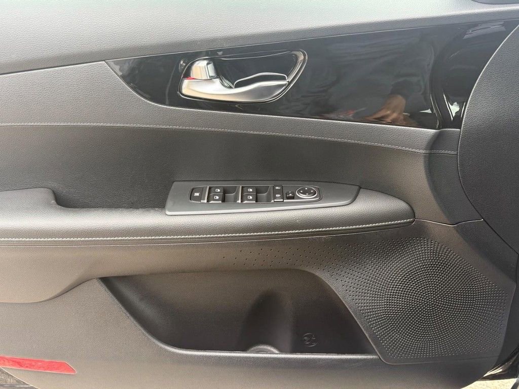 Used 2020 Kia Forte EX FWD image 24