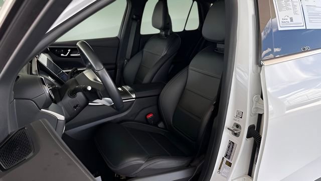 Used 2024 Mercedes-Benz GLC 300 4MATIC image 46