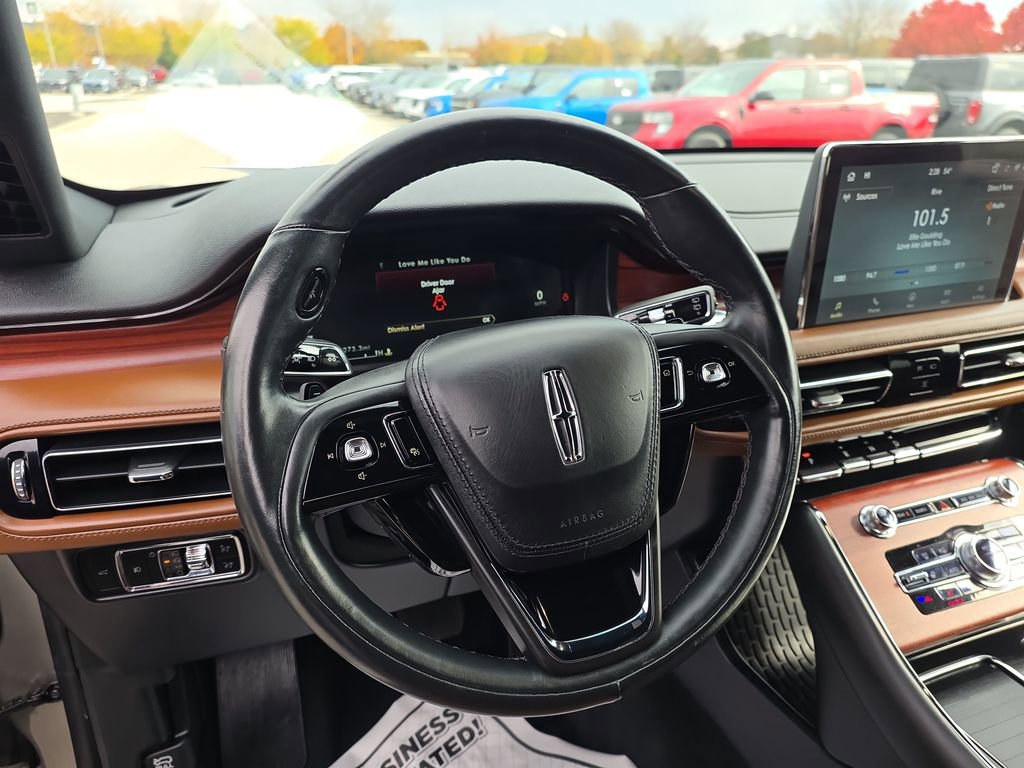Used 2023 Lincoln Aviator Reserve w/ Equipment Group 201A image 29