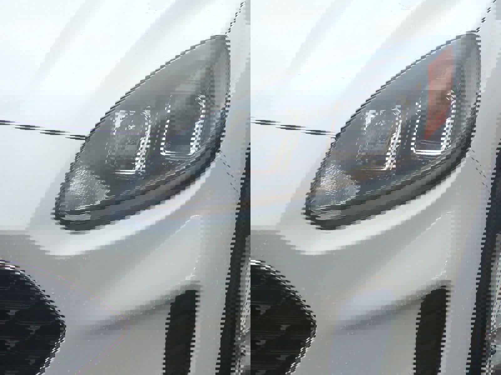 Used 2022 Ford Escape SE image 11