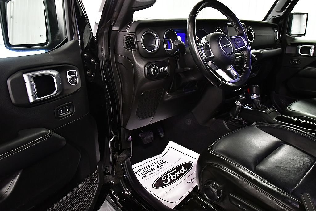 Used 2022 Jeep Wrangler Unlimited Sahara w/ LED Lighting Group AWD/4WD image 13