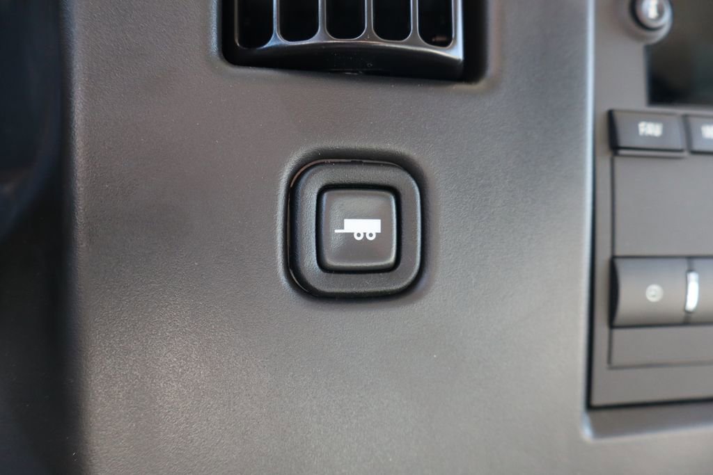 New 2025 Chevrolet Express 2500 w/ Driver Convenience Package image 15