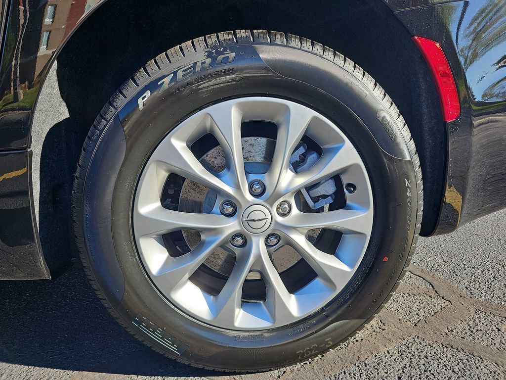 New 2026 Chrysler Pacifica Select image 33