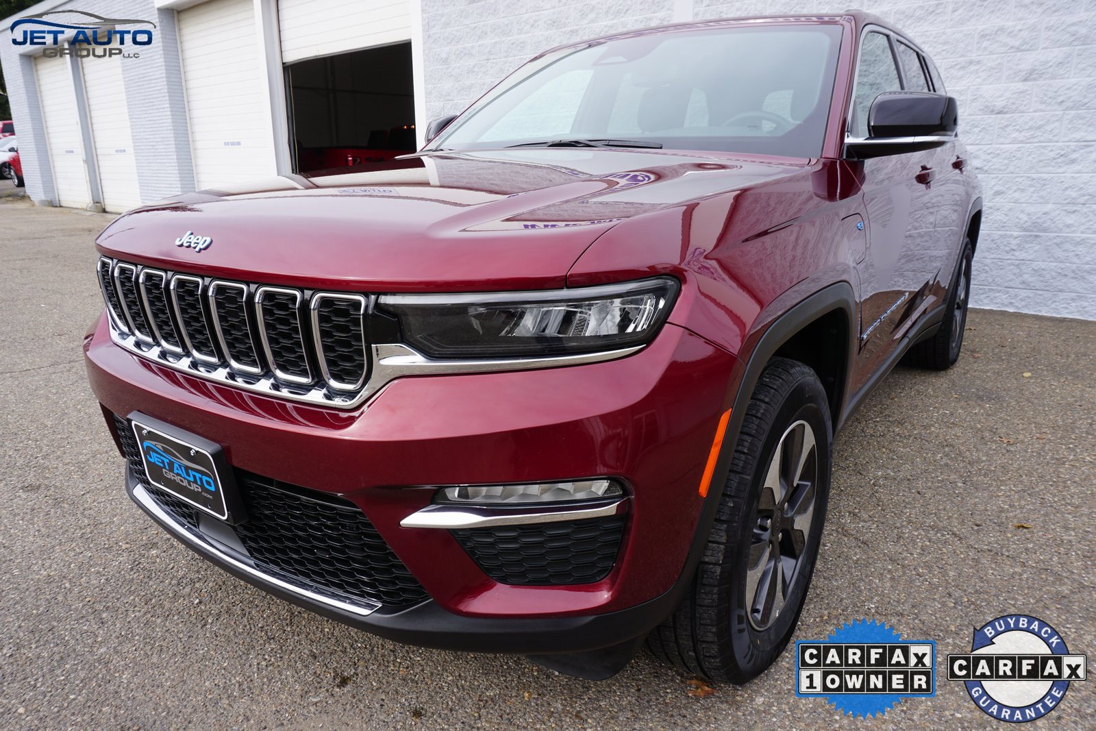 Used 2024 Jeep Grand Cherokee Limited 4xe image 5