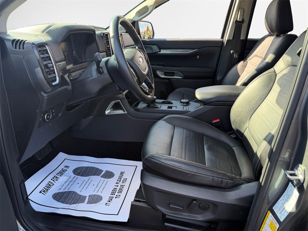 Used 2024 Ford Ranger Lariat w/ Trailer Tow Package image 11