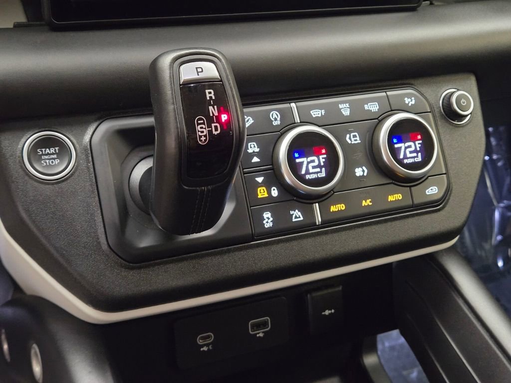 Used 2020 Land Rover Defender 110 First Edition AWD/4WD image 40