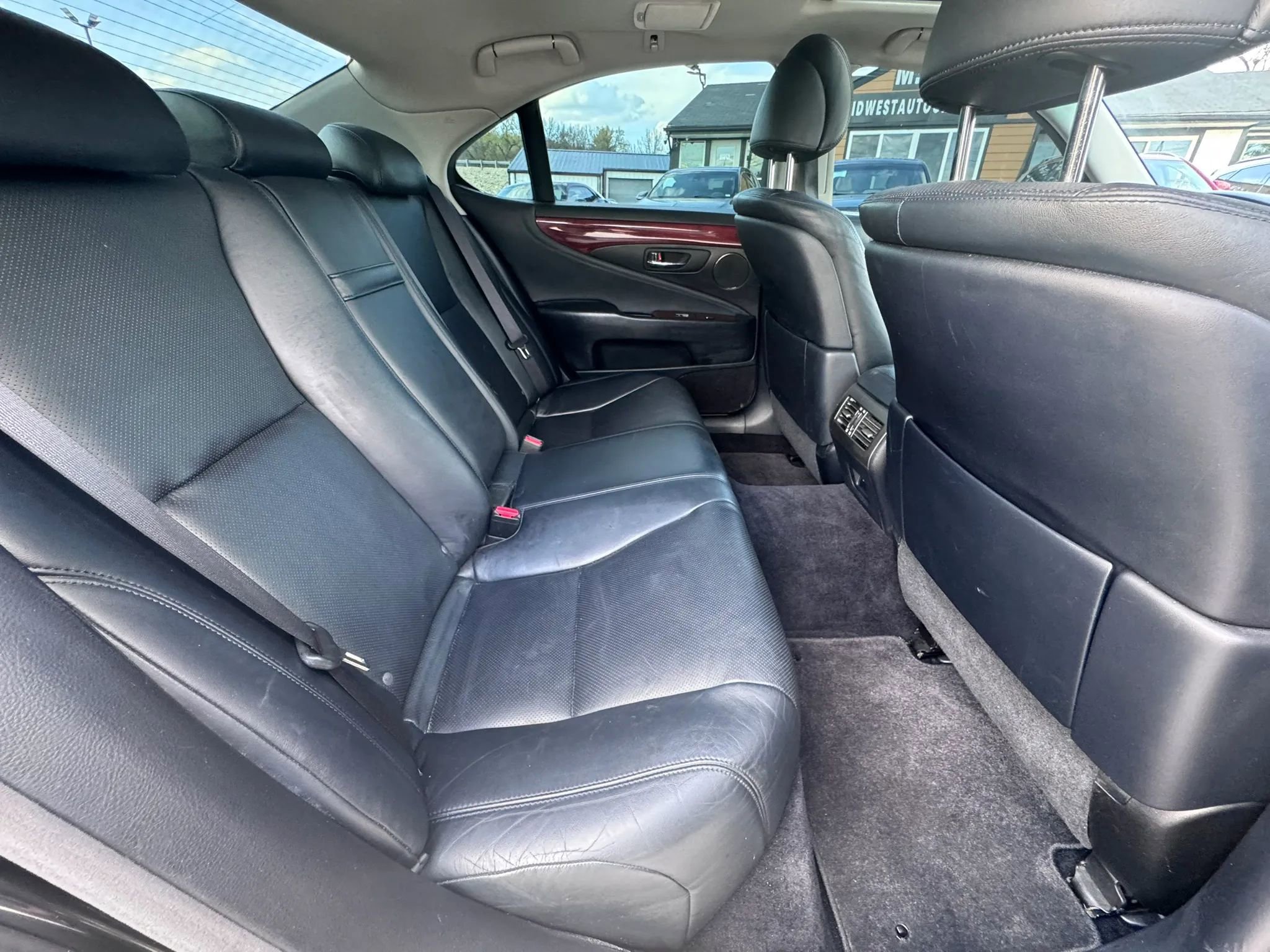 Used 2012 Lexus LS 460 AWD w/ Comfort Pkg image 26