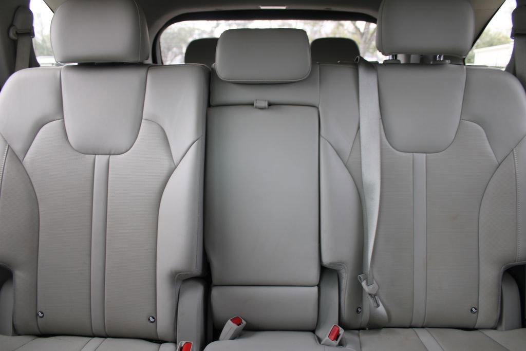 Certified 2025 Kia Sorento S w/ Panoramic Sunroof Package image 56