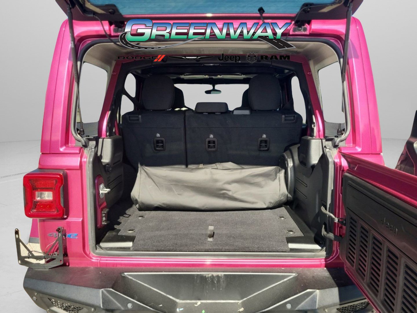 Used 2021 Jeep Wrangler Unlimited Rubicon 4xe image 6