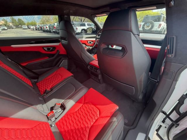 Used 2021 Lamborghini Urus AWD/4WD image 21