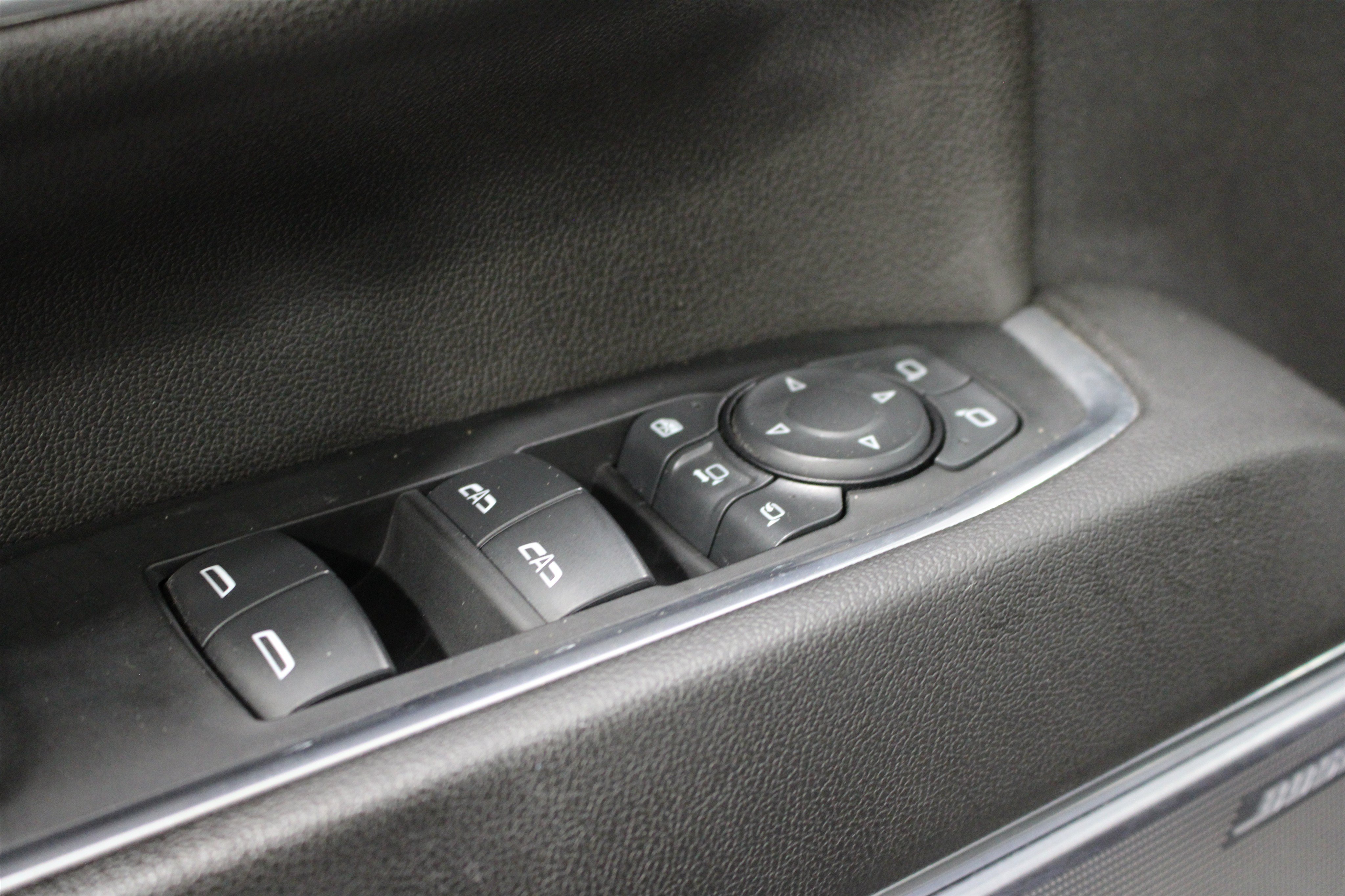 Used 2024 Chevrolet Silverado 2500 High Country w/ High Country Premium Package AWD/4WD image 7
