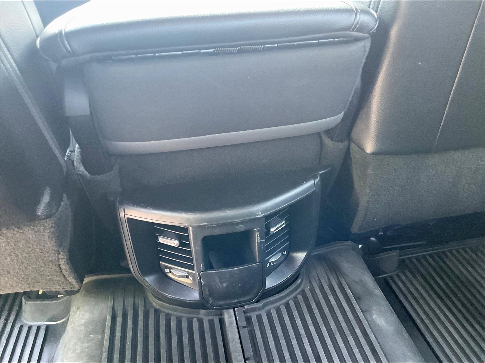 Used 2023 RAM 2500 Tradesman w/ Chrome Appearance Group AWD/4WD image 9