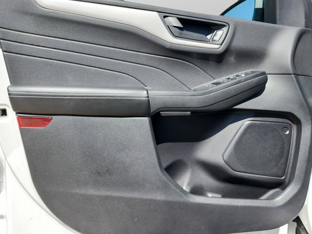 Used 2022 Ford Escape SE w/ SE Sport Appearance Package FWD image 30