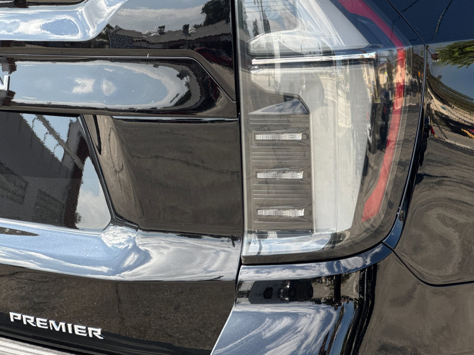 New 2026 Chevrolet Suburban Premier RWD image 30
