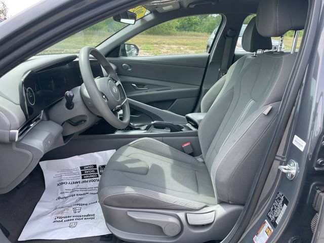 Used 2024 Hyundai Elantra SEL FWD image 19
