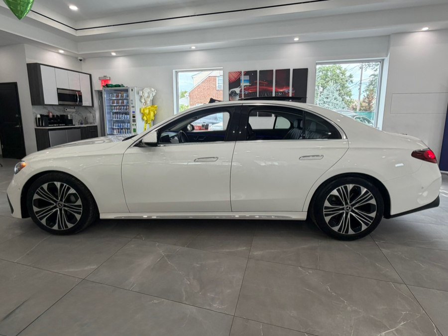Used 2025 Mercedes-Benz E 350 4MATIC Sedan w/ Winter Package image 4