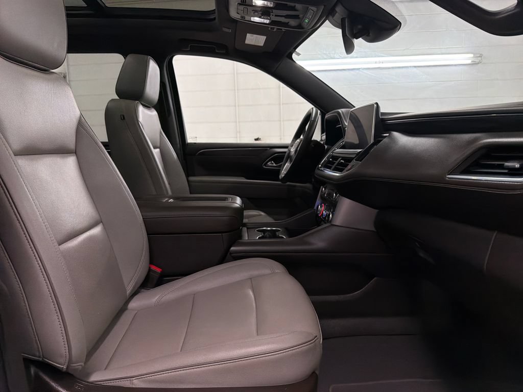 Used 2023 GMC Yukon SLT w/ SLT Premium Package RWD image 31