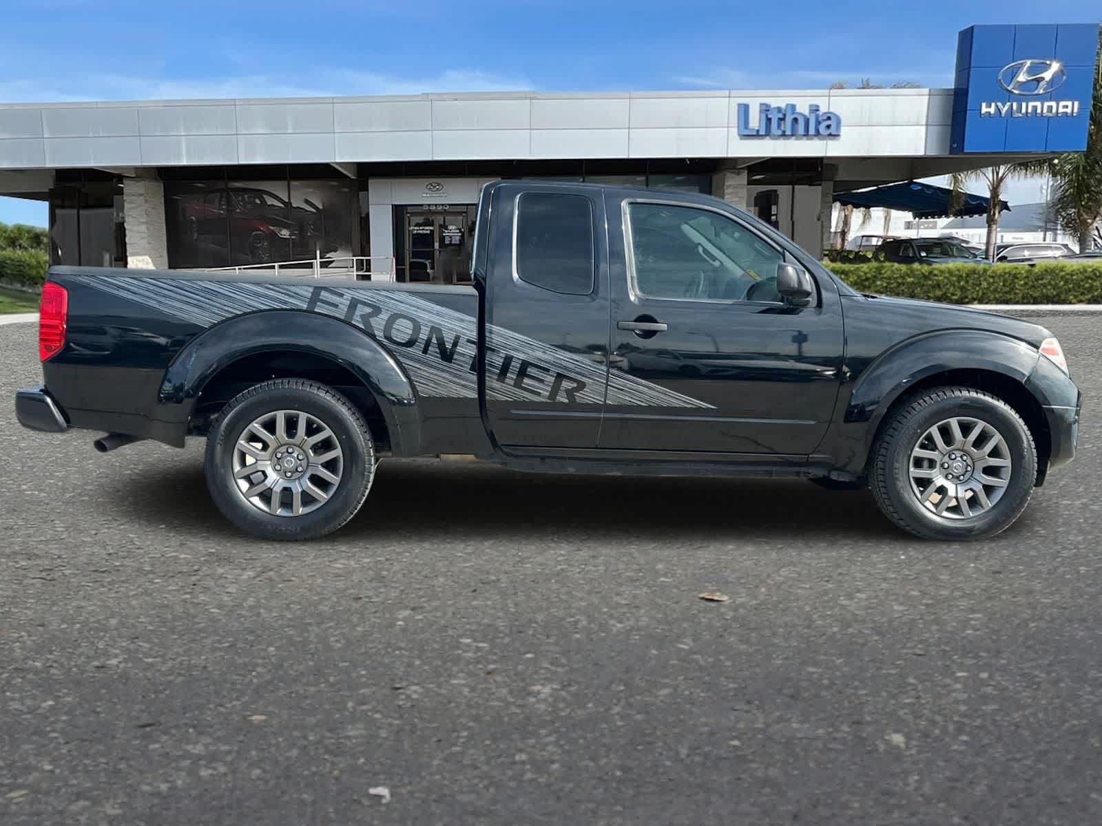 Used 2012 Nissan Frontier SV RWD image 9