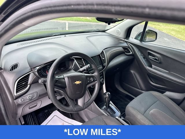 Used 2020 Chevrolet Trax LS FWD image 11