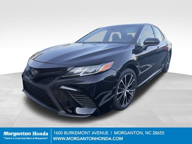 Used 2018 Toyota Camry SE w/ Moonroof Package FWD image 3