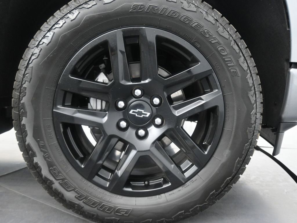 Used 2025 Chevrolet Silverado 1500 RST w/ Convenience Package II image 11