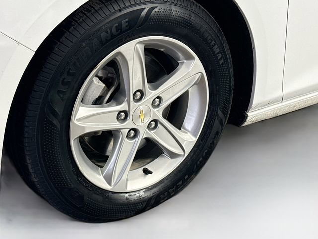 Used 2022 Chevrolet Malibu LS FWD image 16