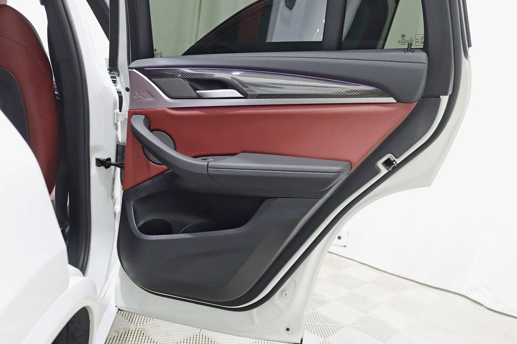 Used 2024 BMW X4 M40i w/ Premium Package image 37