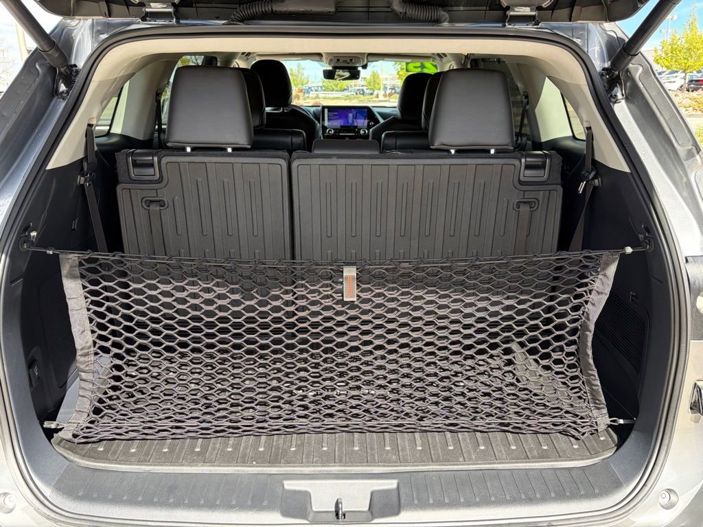 Used 2025 Toyota Highlander Platinum AWD/4WD image 21
