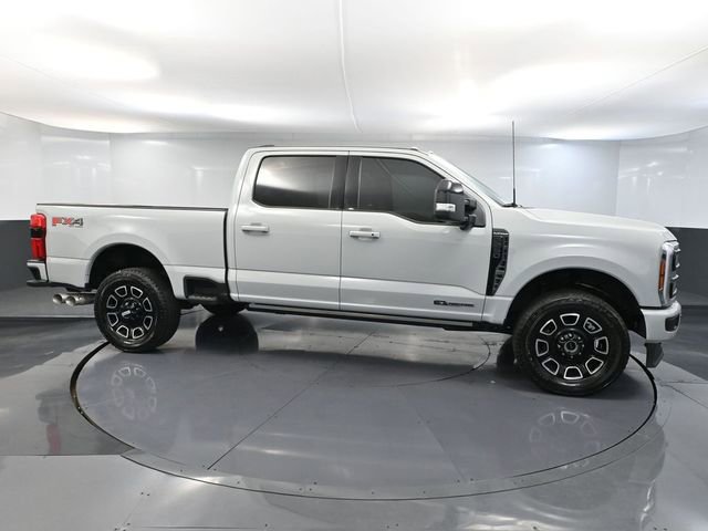 Used 2025 Ford F250 Platinum w/ FX4 Off-Road Package image 4