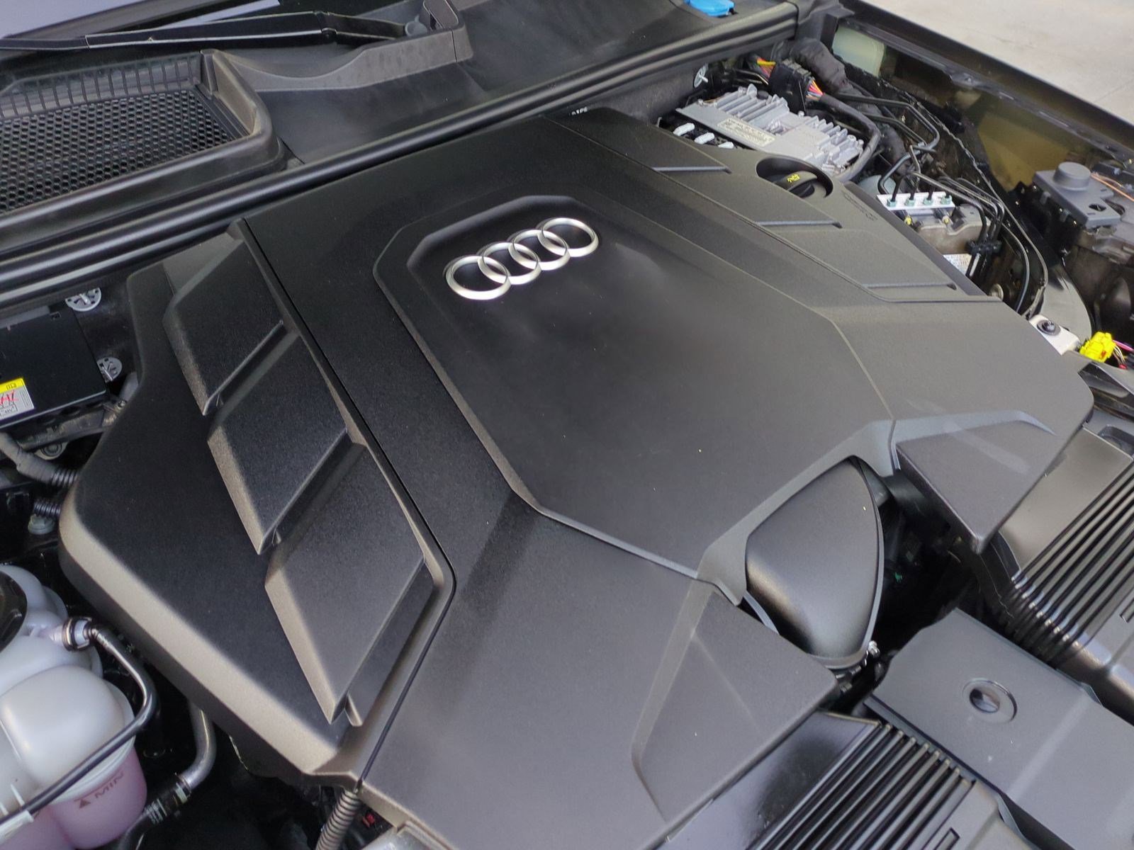 Used 2022 Audi Q7 Premium Plus image 35