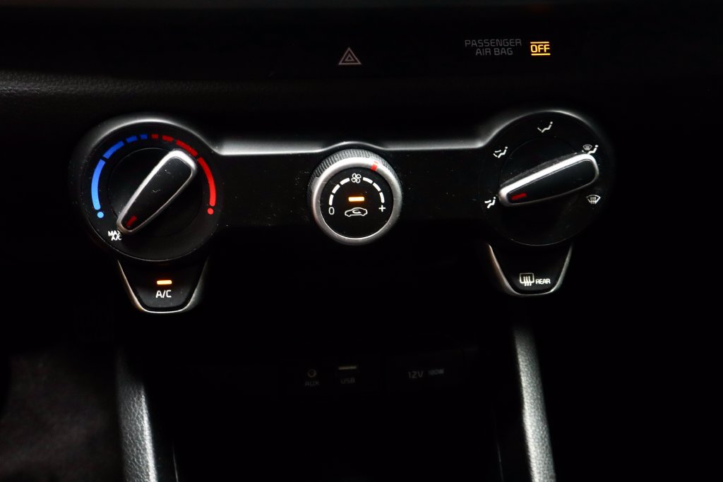 Used 2019 Kia Rio S FWD image 29