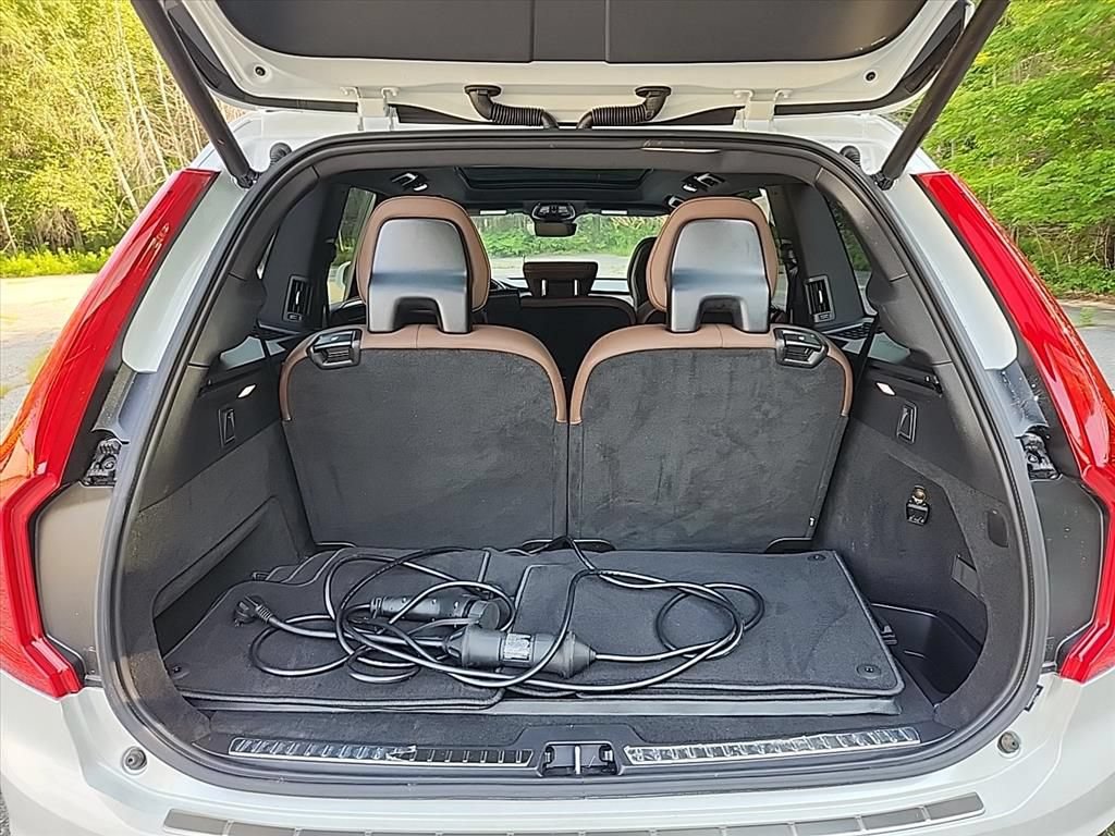 Certified 2024 Volvo XC90 T8 Core w/ Protection Package Premier AWD/4WD image 32