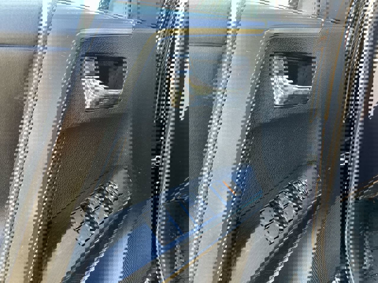 Used 2017 Toyota RAV4 SE image 20