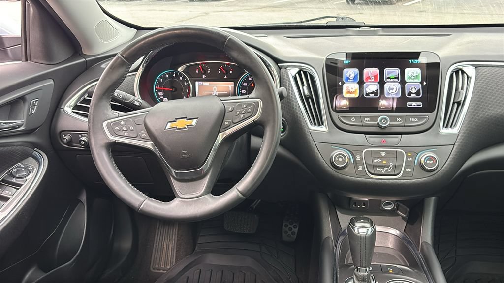 Used 2018 Chevrolet Malibu LT w/ Driver Confidence Package FWD image 6