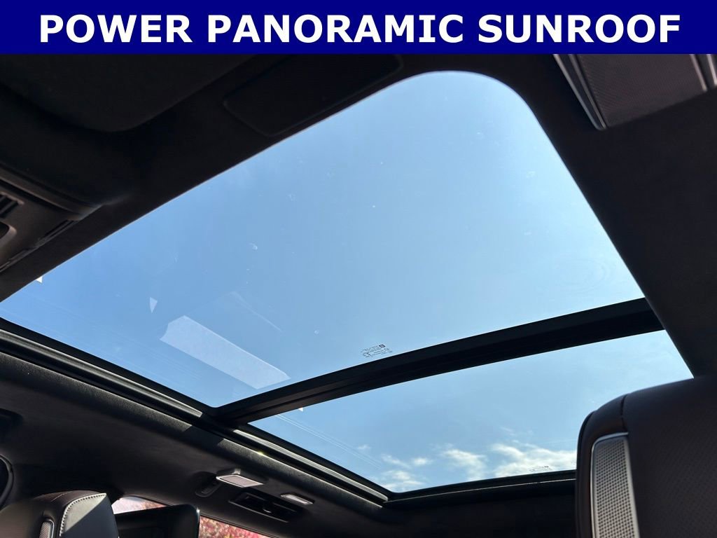 Used 2022 Cadillac Escalade ESV Sport Platinum image 2