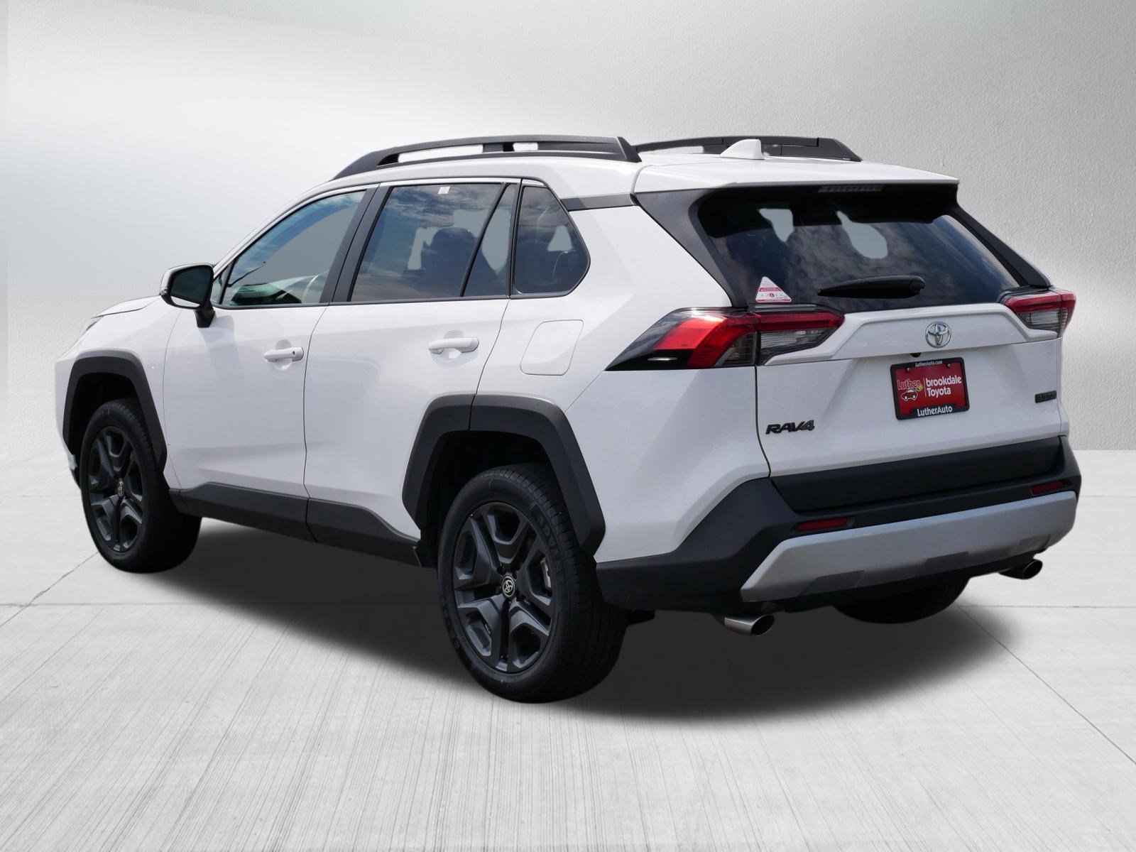 Certified 2024 Toyota RAV4 Adventure AWD/4WD image 5