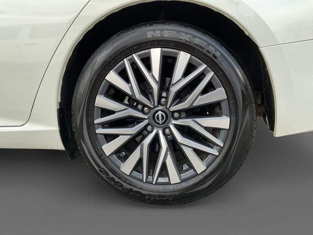 Used 2023 Nissan Altima 2.5 SV image 10