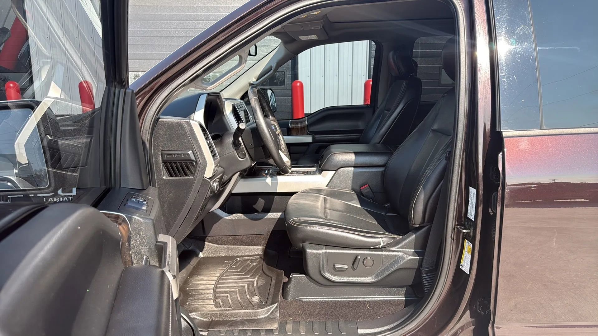 Used 2019 Ford F150 Lariat w/ Equipment Group 502A Luxury image 7