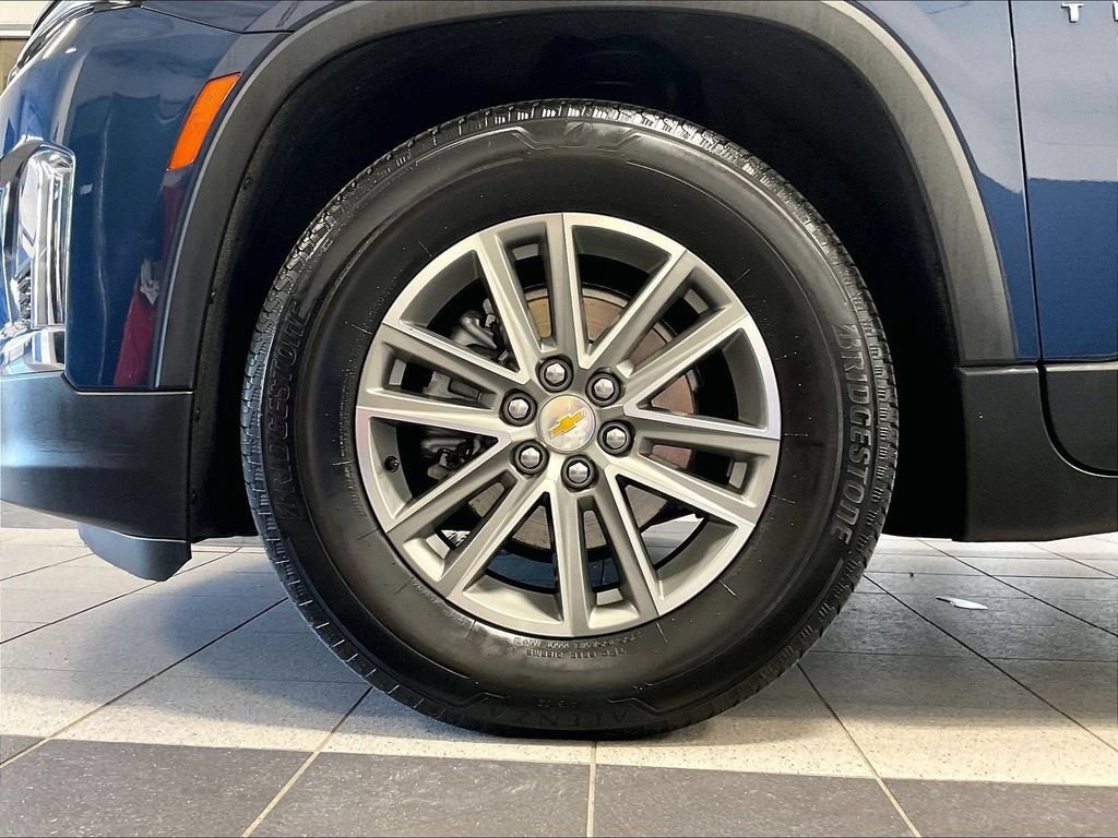 Used 2023 Chevrolet Traverse LT AWD/4WD image 7