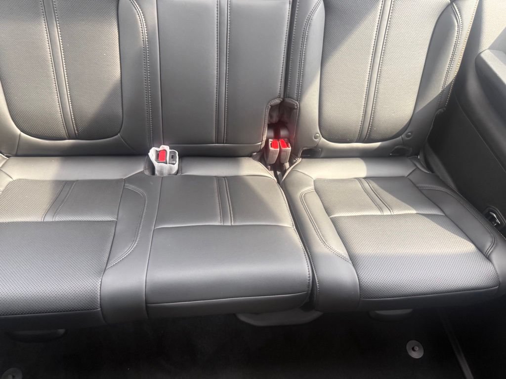 New 2026 Jeep Grand Wagoneer 4WD image 39