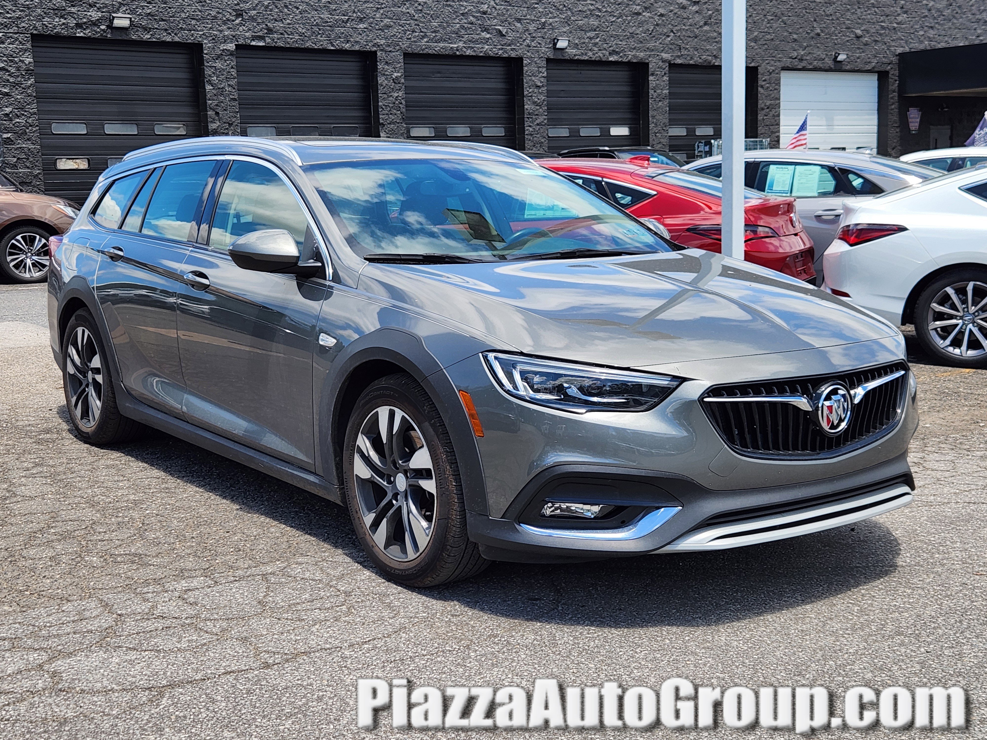Used 2019 Buick Regal Essence w/ Driver Confidence Package I