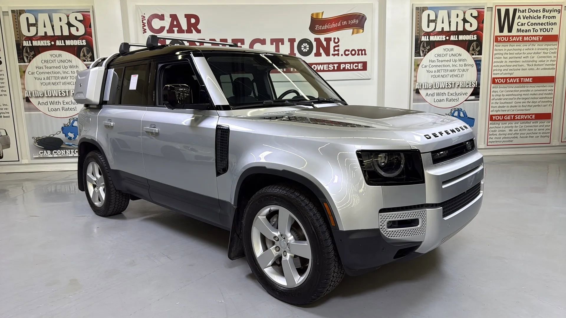 Used 2020 Land Rover Defender 110 First Edition AWD/4WD image 3