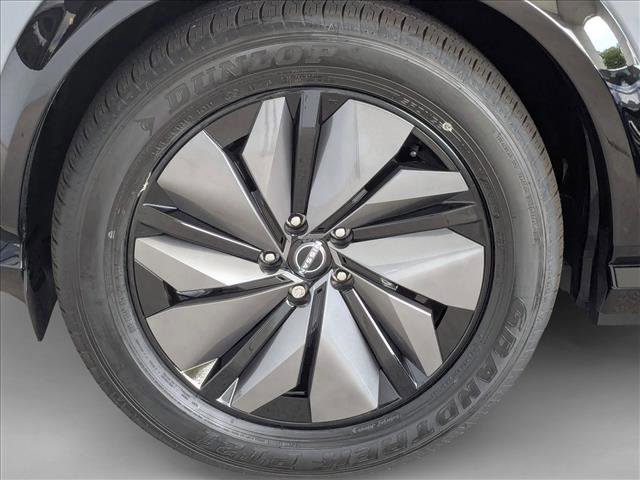 Used 2025 Nissan Ariya AWD image 8