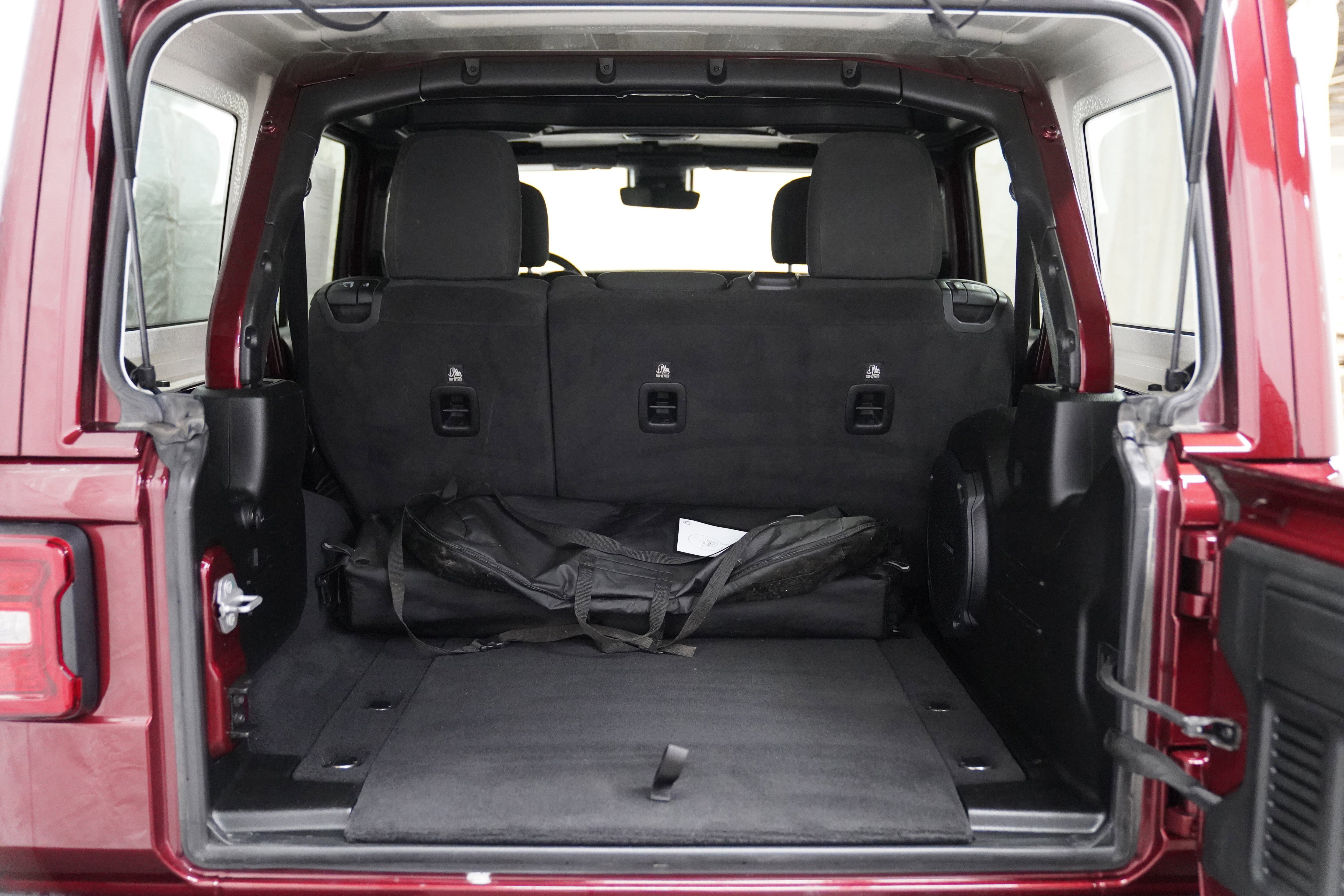 Used 2021 Jeep Wrangler Unlimited Sahara image 7